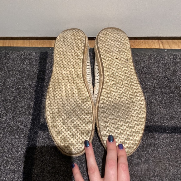 Tan Toms - Picture 2 of 4